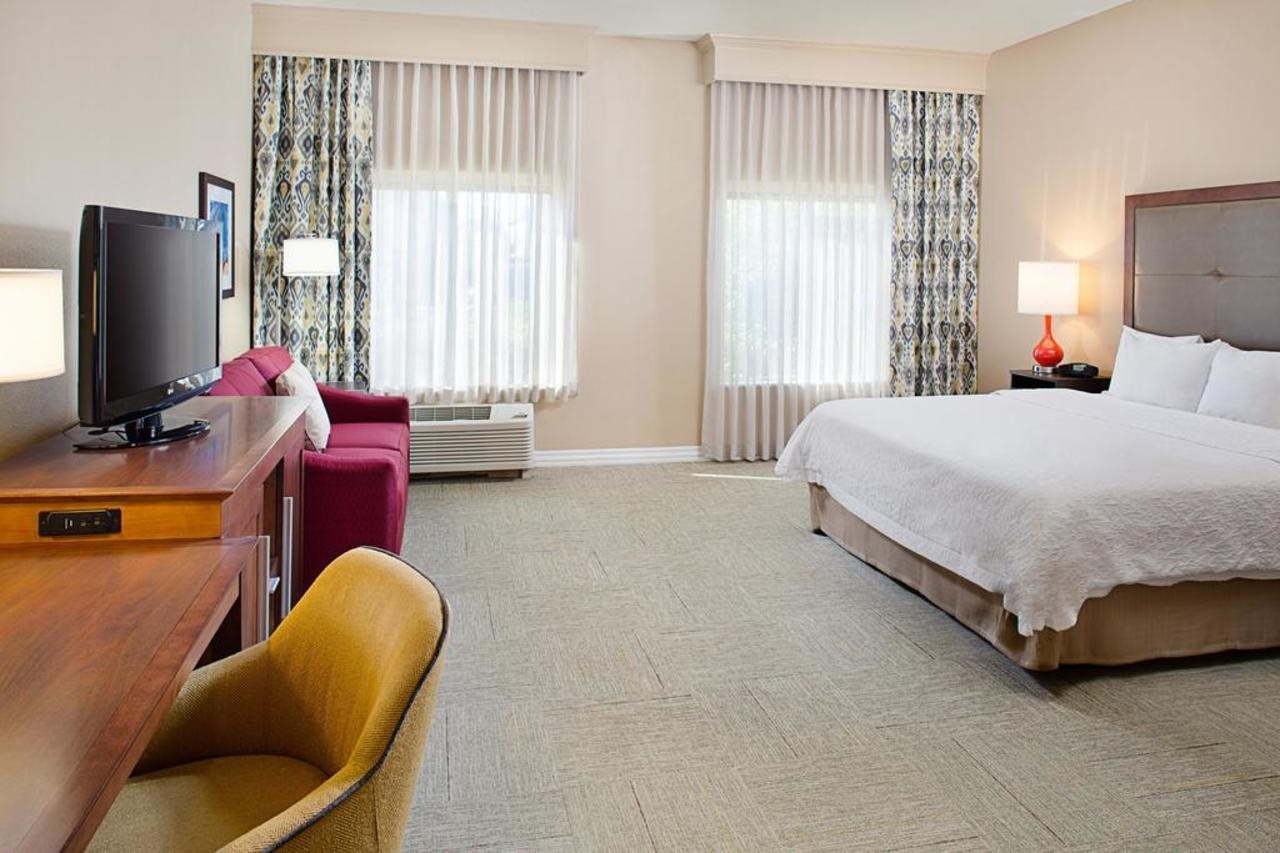 Hampton Inn & Suites Denton - photo 10