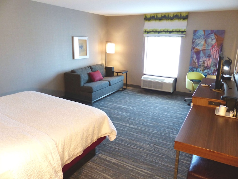 Hampton Inn Paramus - photo 16