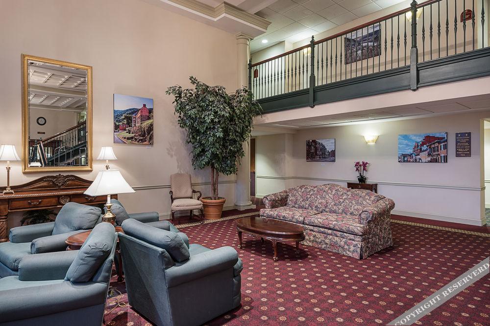Clarion Hotel & Conference Center - photo 19