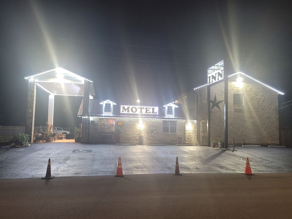 Cedar Creek Inn - photo 22