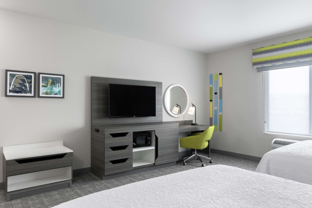 Hampton Inn O'Fallon - photo 10
