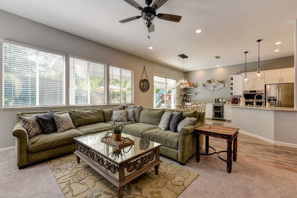 Spacious Folsom Getaway with Pool and Hot Tub — hotel in Folsom