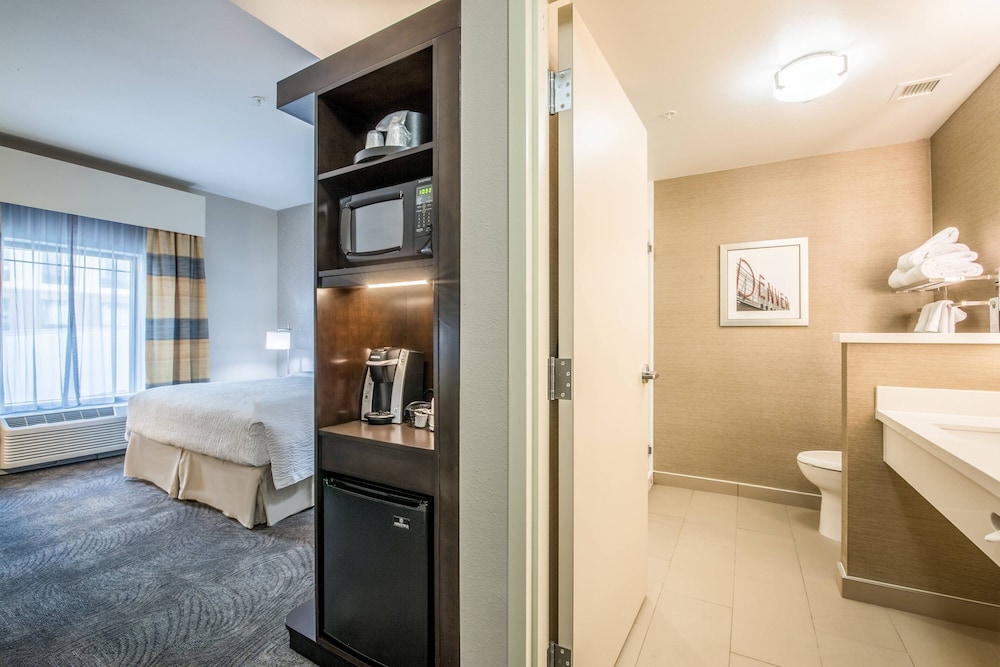 Fairfield Inn & Suites by Marriott Denver Downtown - photo 12