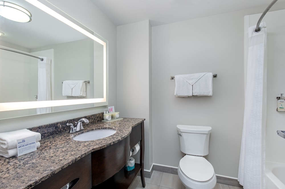 Holiday Inn Express Cleveland Northwest by IHG - photo 15