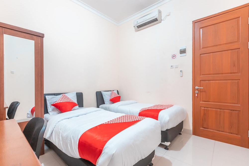OYO 2364 Cempaka Harapan Indah — Bekasi — photo 5
