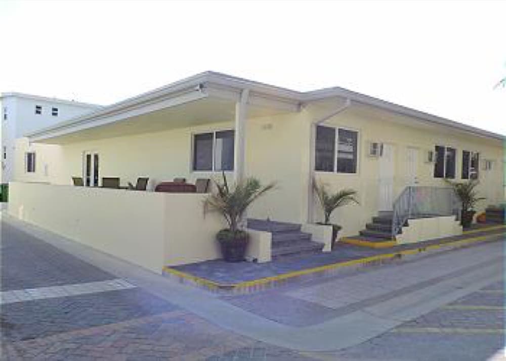 Seabreeze Beachside Studios by ValGal - photo 36