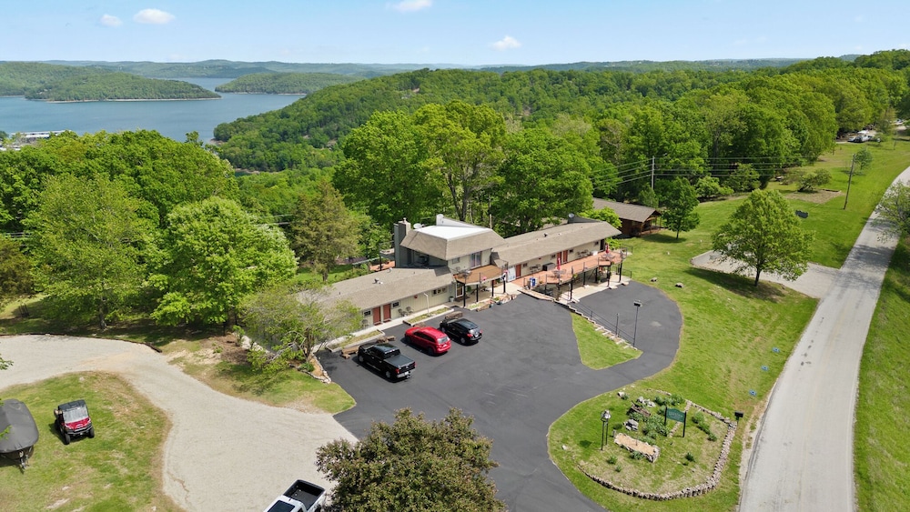 Beaver Lakeview Resort - photo 42