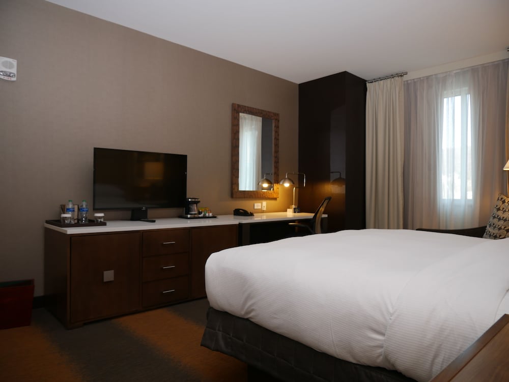 Doubletree By Hilton Reading - photo 18