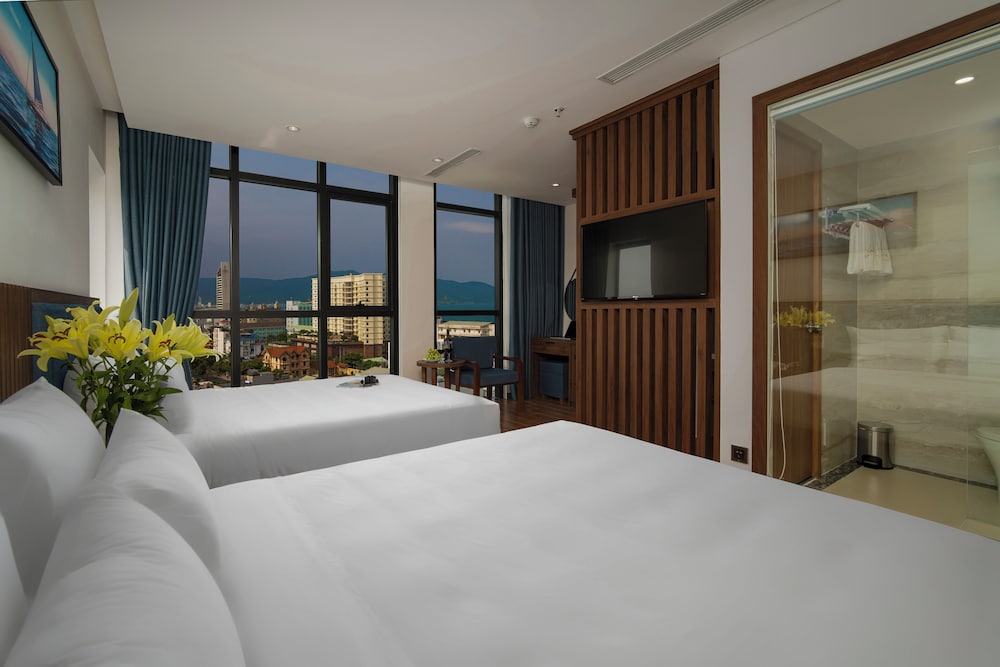 Ruby Star Da Nang Central My Khe Beach - last minute hotel in Da Nang