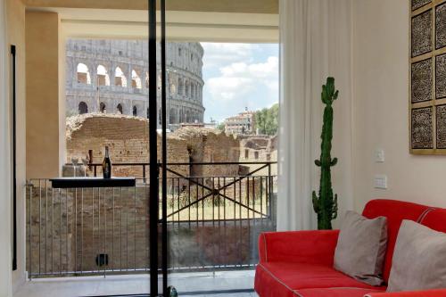 Luxury Domus Apartment 1 — 4-Star Luxury Hotel in Rome, Italy