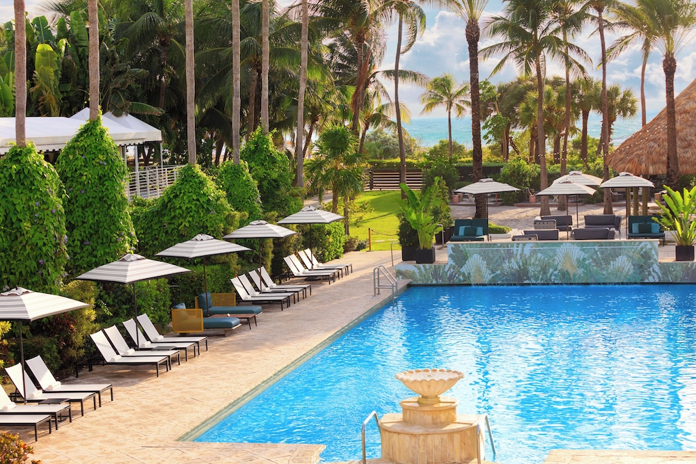 Kimpton Surfcomber Hotel an IHG Hotel - featured photo