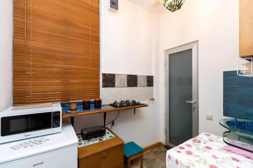 3BR Triplex w Terraces Heart of Tbilisi By Wehost