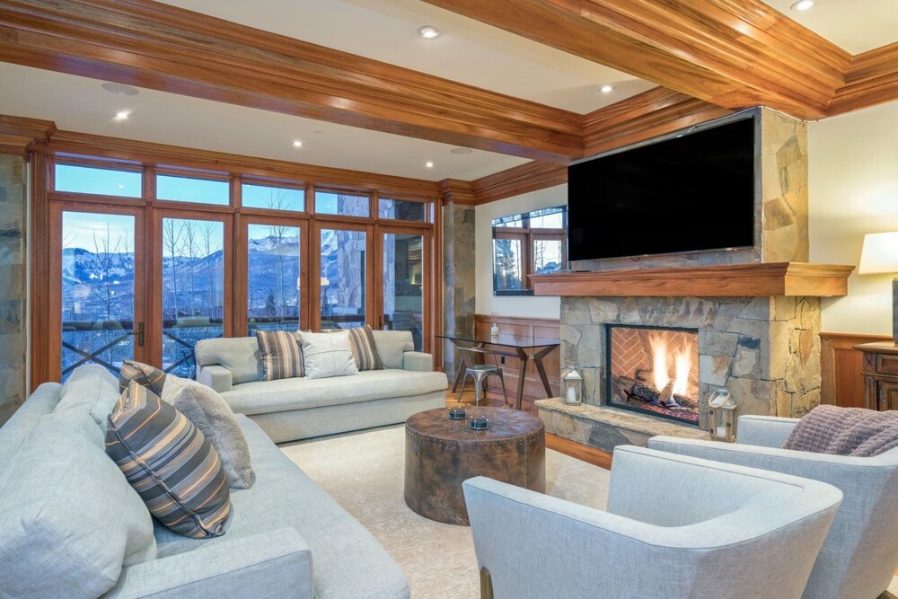 Lorian Luxury 4 Br Condo — 4-Star Luxury Hotel in Telluride, United States