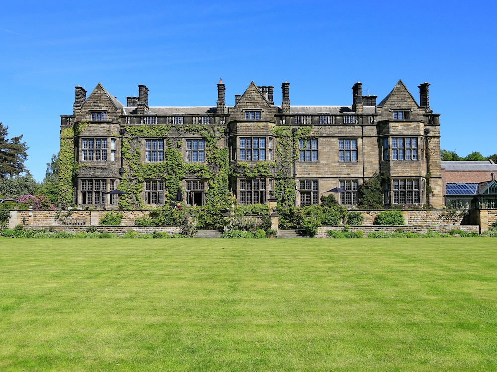 Gisborough Hall Hotel - carbon neutral hotel in Guisborough