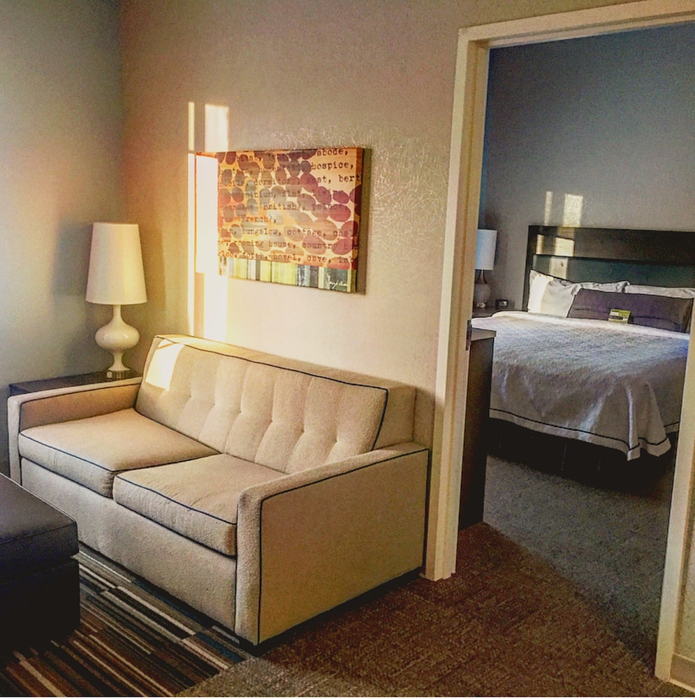 Home2 Suites by Hilton Anchorage Midtown - photo 7
