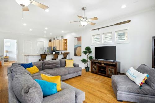 Let us Take Your Breath Away 3BR 3BA Sleeps 10 Community Pool - carbon neutral hotel in Panama City Beach