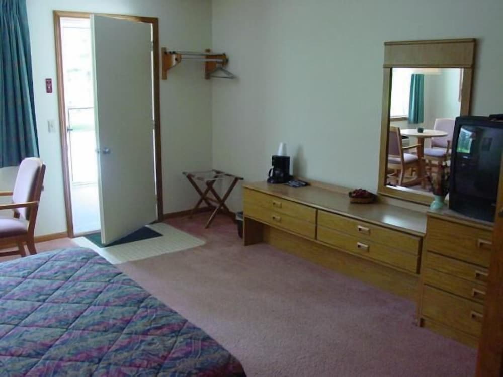 Woodland Motor Lodge - photo 42