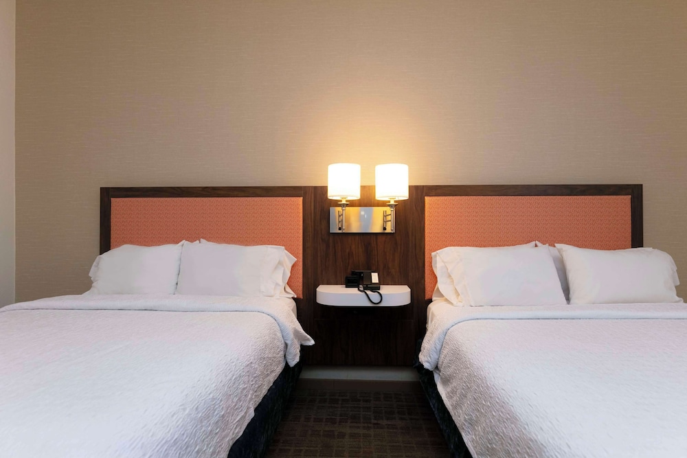 Hampton Inn Scranton at Montage Mountain - photo 10