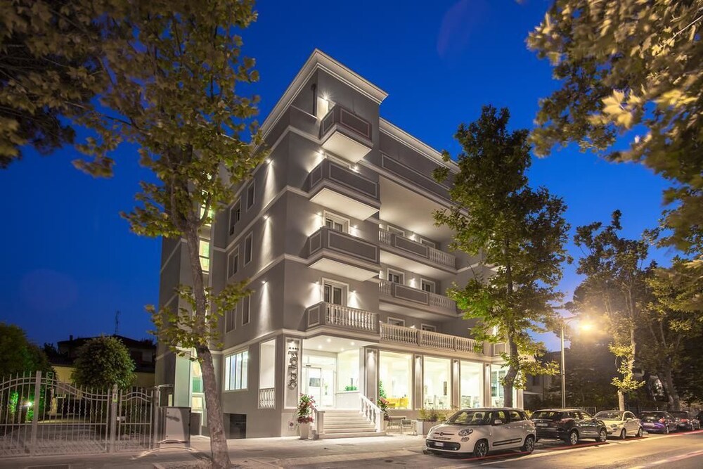 Hotel Star — Cesenatico