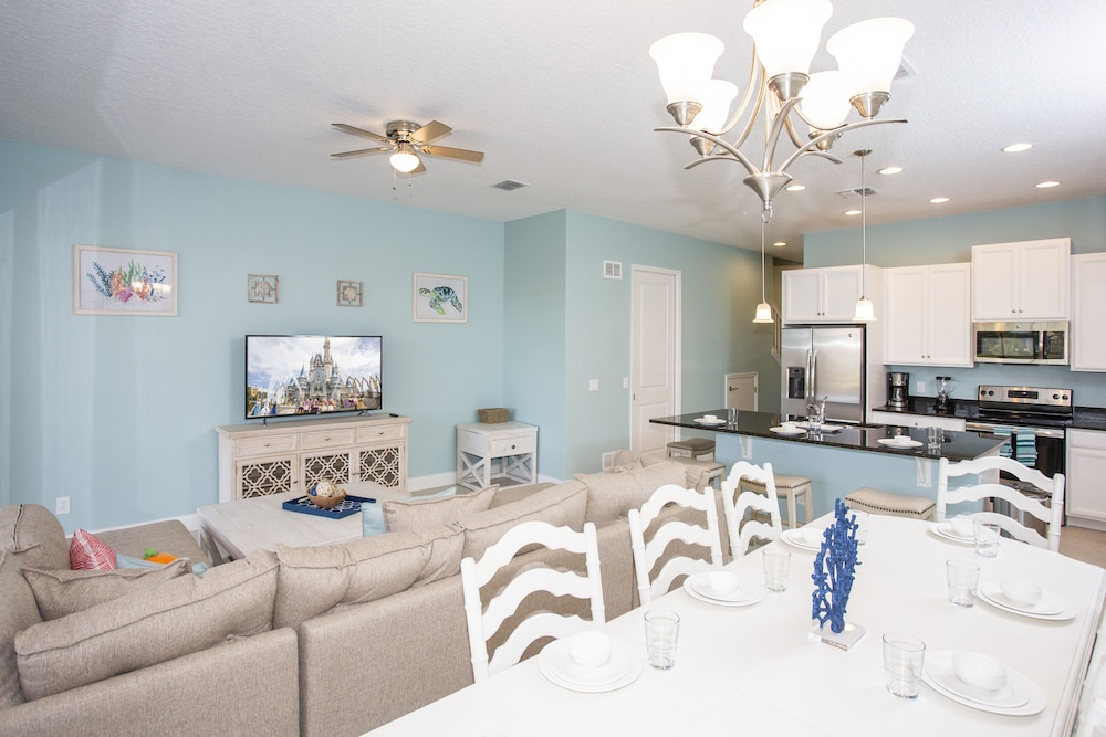 Marvelous 4 Bedroom w Pool @ Festival Resort 197 - photo 27