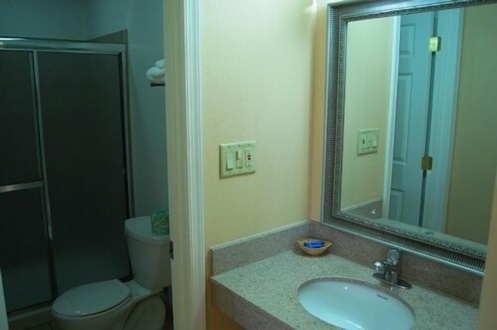 Towne Motel Alexandria - photo 17