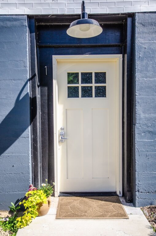 Tobacco Warehouse Inn - photo 24