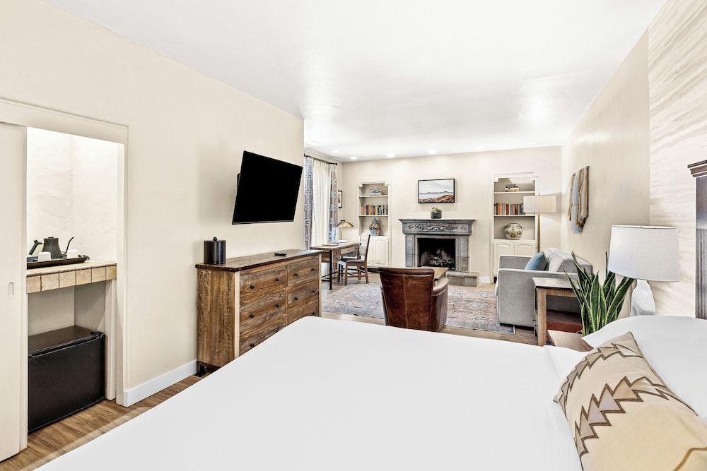 Lodge on the Desert - photo 38