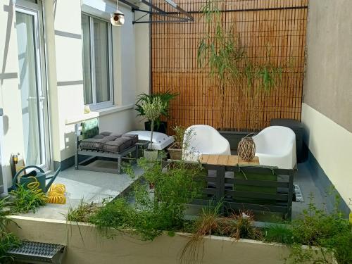 Central St Aubin Dans Un Ecrin de Verdure in Toulouse, France