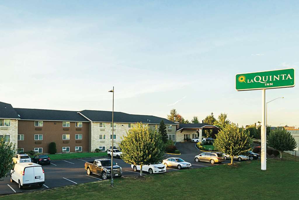 La Quinta Inn & Suites by Wyndham Woodburn - photo 5
