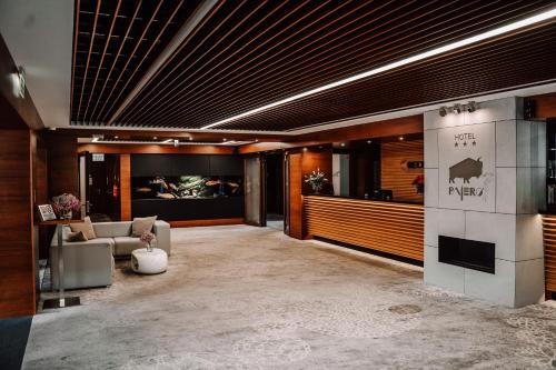 Hotel Pajero — hotel in Zalesie