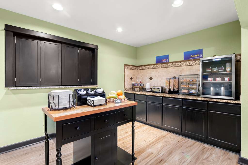 Best Western George West Executive Inn - photo 25