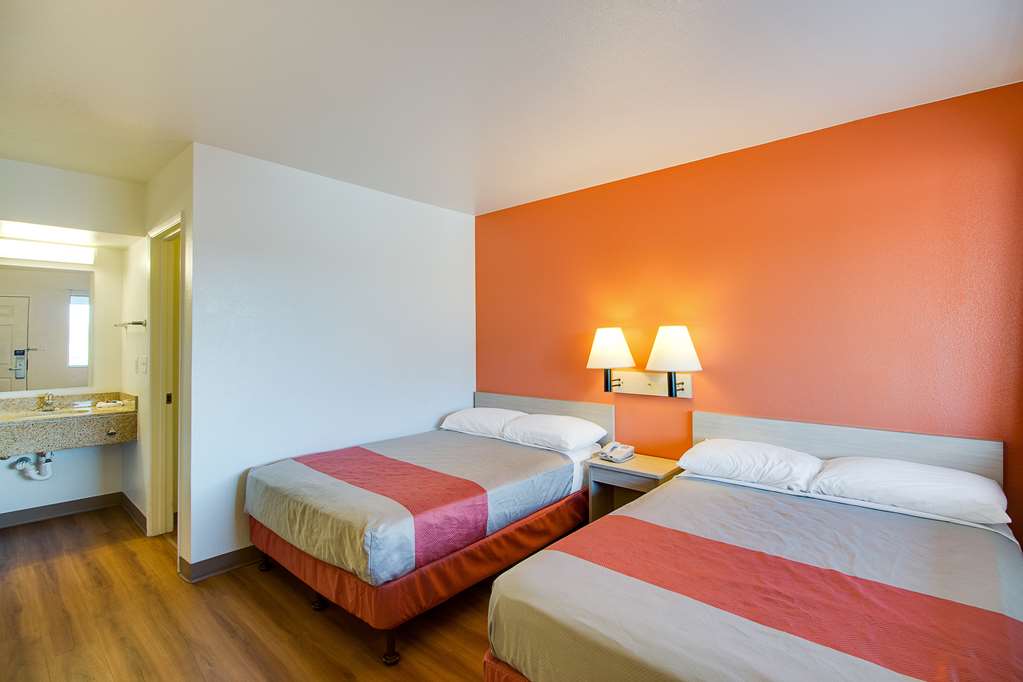 Motel6 Phoenix AZ East - photo 8