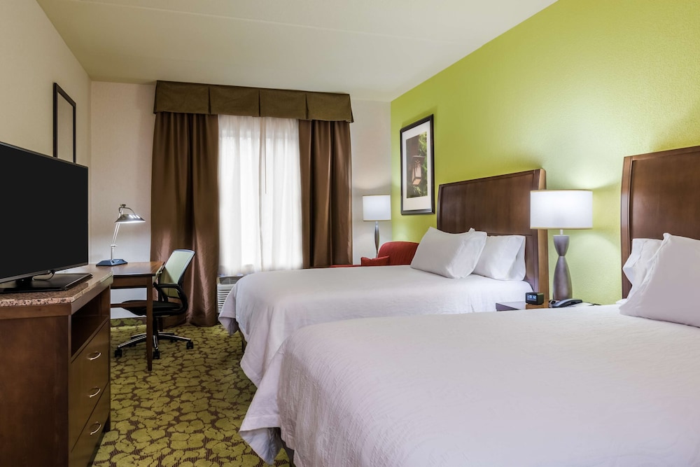 Hilton Garden Inn Wayne - photo 9