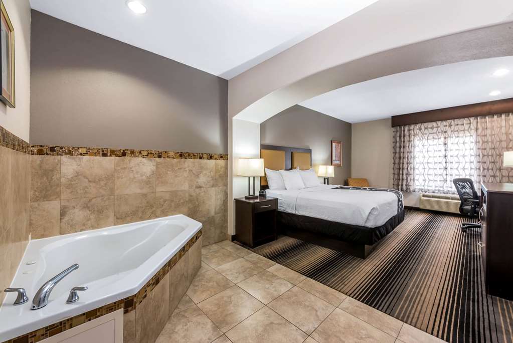 La Quinta Inn & Suites by Wyndham Orange - photo 29