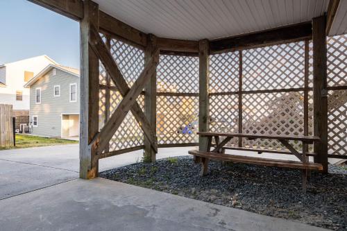 Cox Landing by Oak Island Accommodations - photo 16
