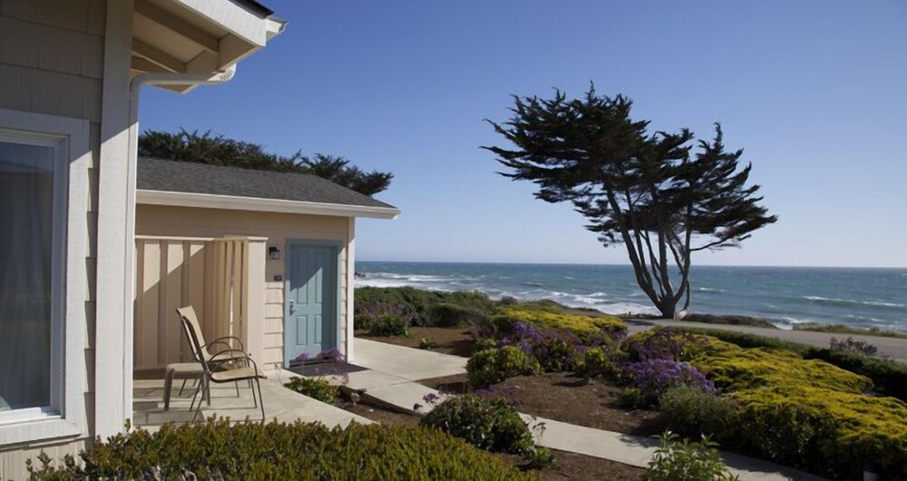 Cambria Landing Inn & Suites - photo 38