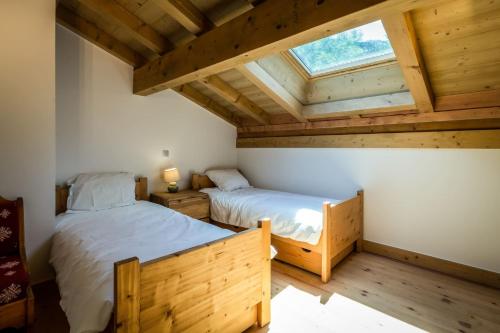 Delys Renovated Beside Park Climbing wall Hikes Mont Blanc views — Les Houches — photo 2