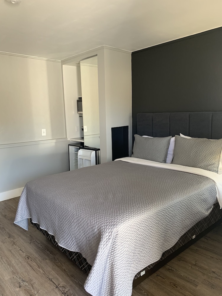 Blue Star Motel - photo 4