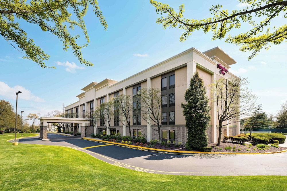 Hampton Inn Long Island Islandia - photo 32