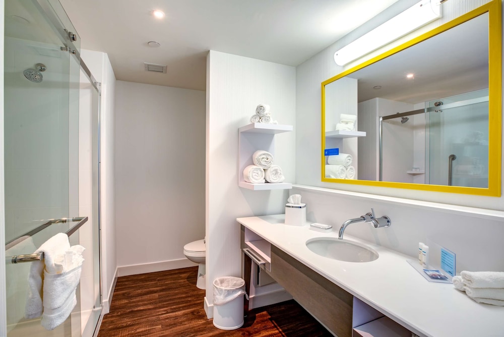 Hampton Inn & Suites Boston Waltham - photo 20