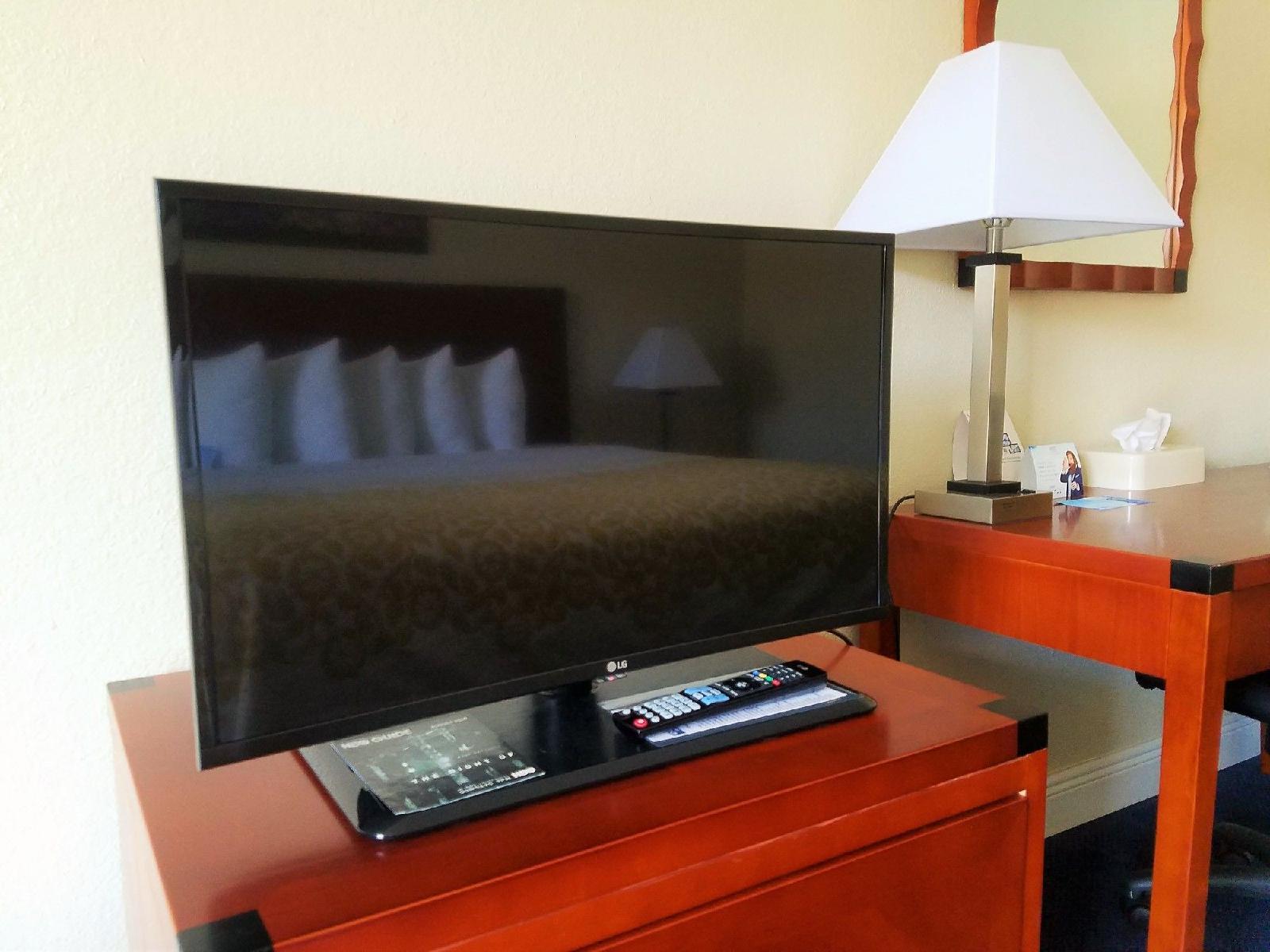 Days Inn and Suites by Wyndham Clermont - photo 14