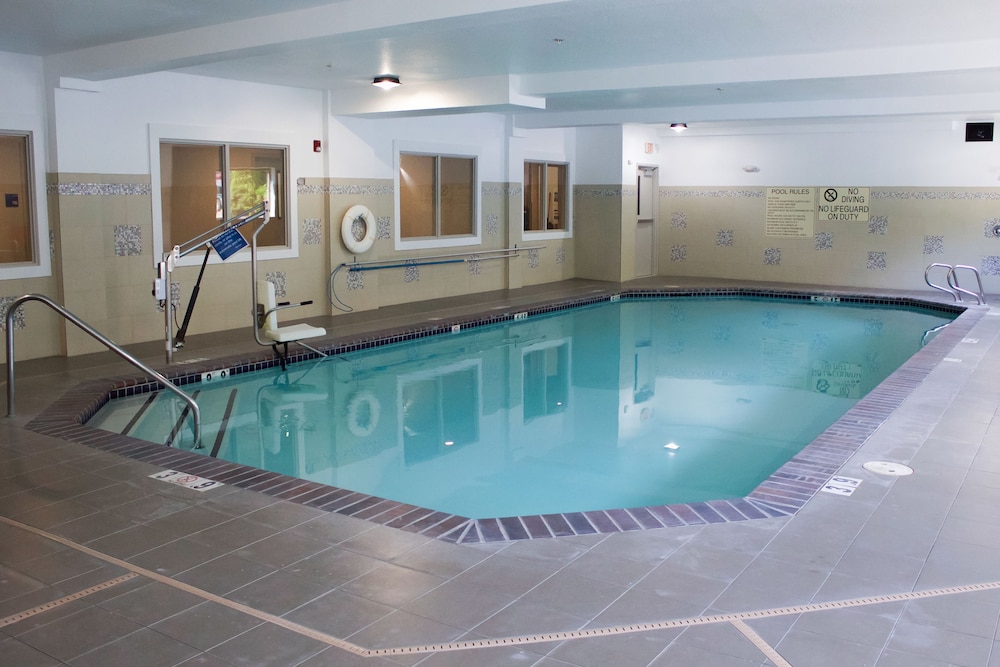Holiday Inn Express & Suites Hood River by IHG - photo 36