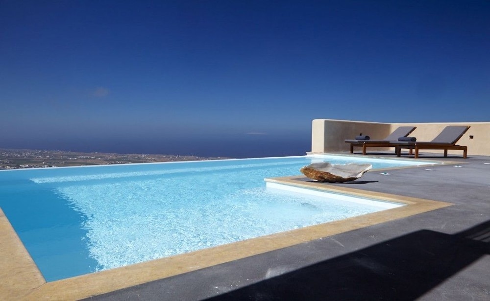 Voreina Gallery Suites in Pyrgos, Greece