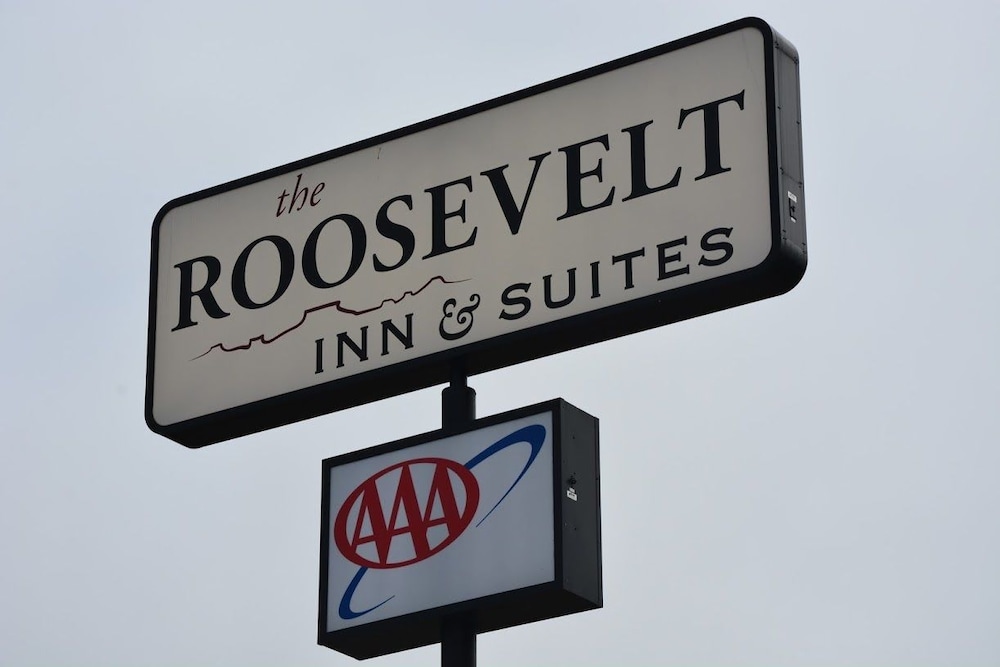 Roosevelt Inn and Suites - photo 40
