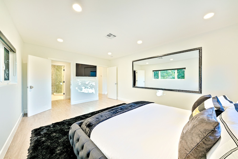 Beverly Hills Luxury Modern Palace - photo 11