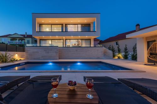 Villa NikSun ZadarVillas — 4-Star Luxury Hotel in Bibinje, Croatia