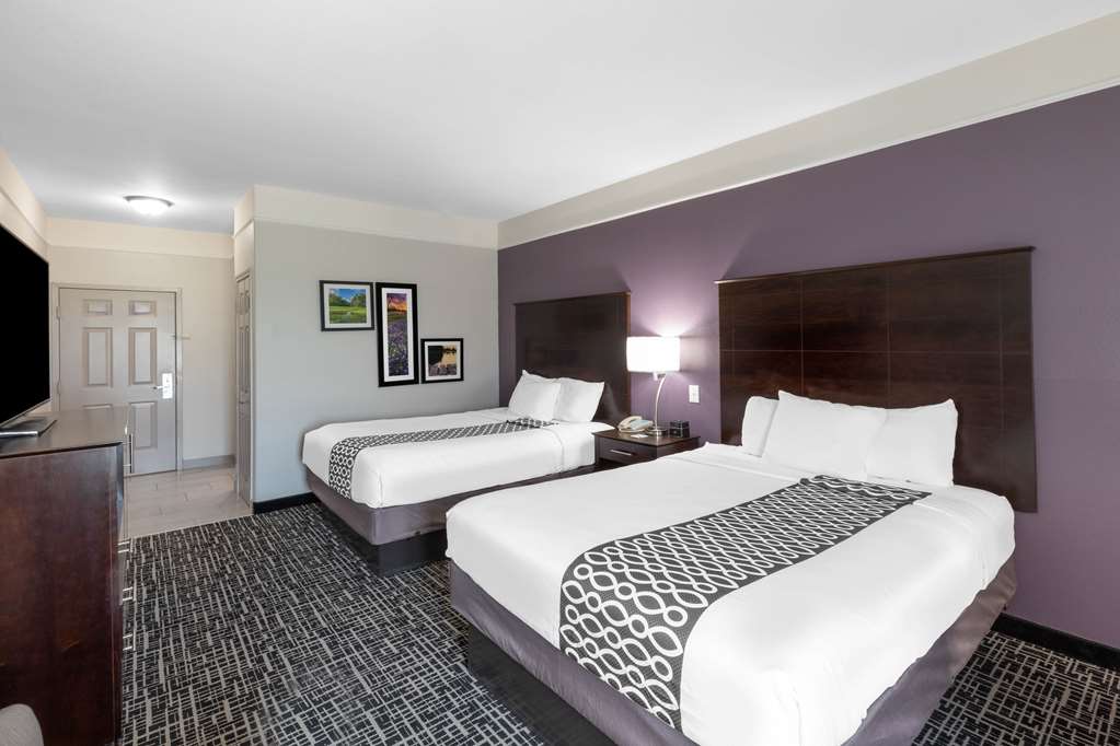 La Quinta Inn & Suites by Wyndham Port Lavaca - photo 21