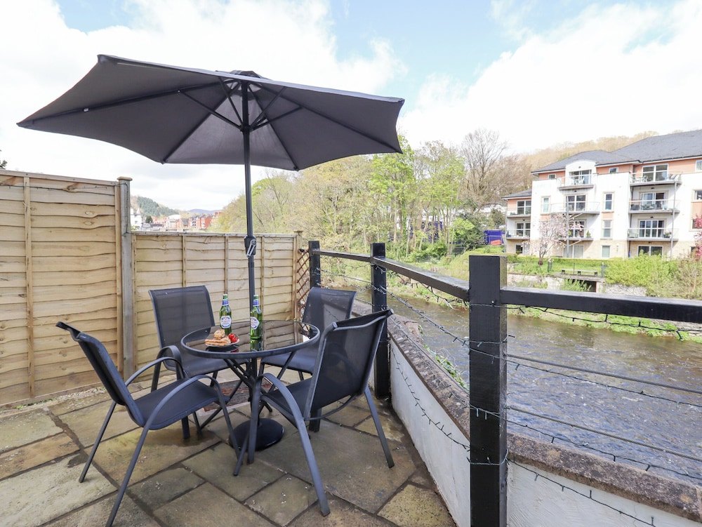 No 9 On The Riverbank in Llangollen, United Kingdom