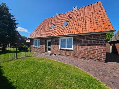 Ferienhaus Uttied — hotel in Berumbur