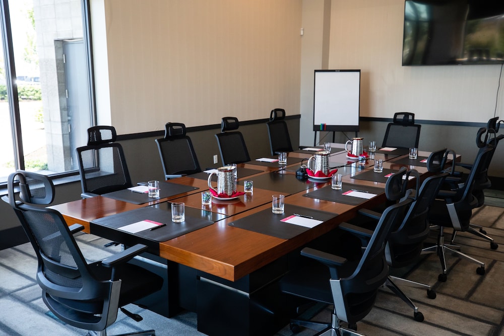 Hotel Indigo Everett Waterfront Place by IHG - photo 66